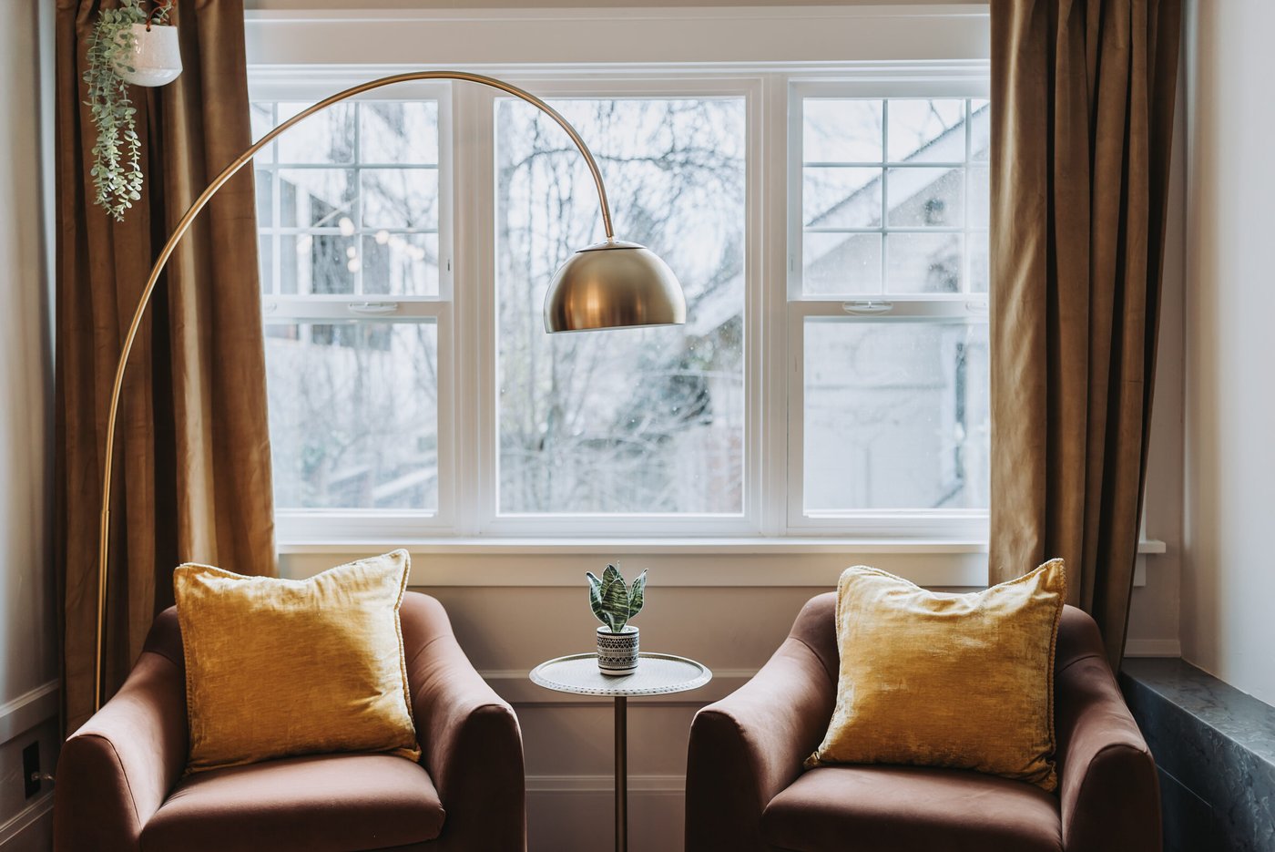 AirBnB on Division — frame 12