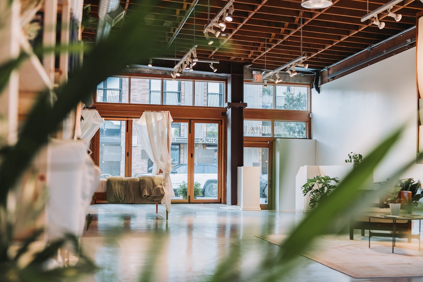 Product Showcase, NaturePedic — frame 2