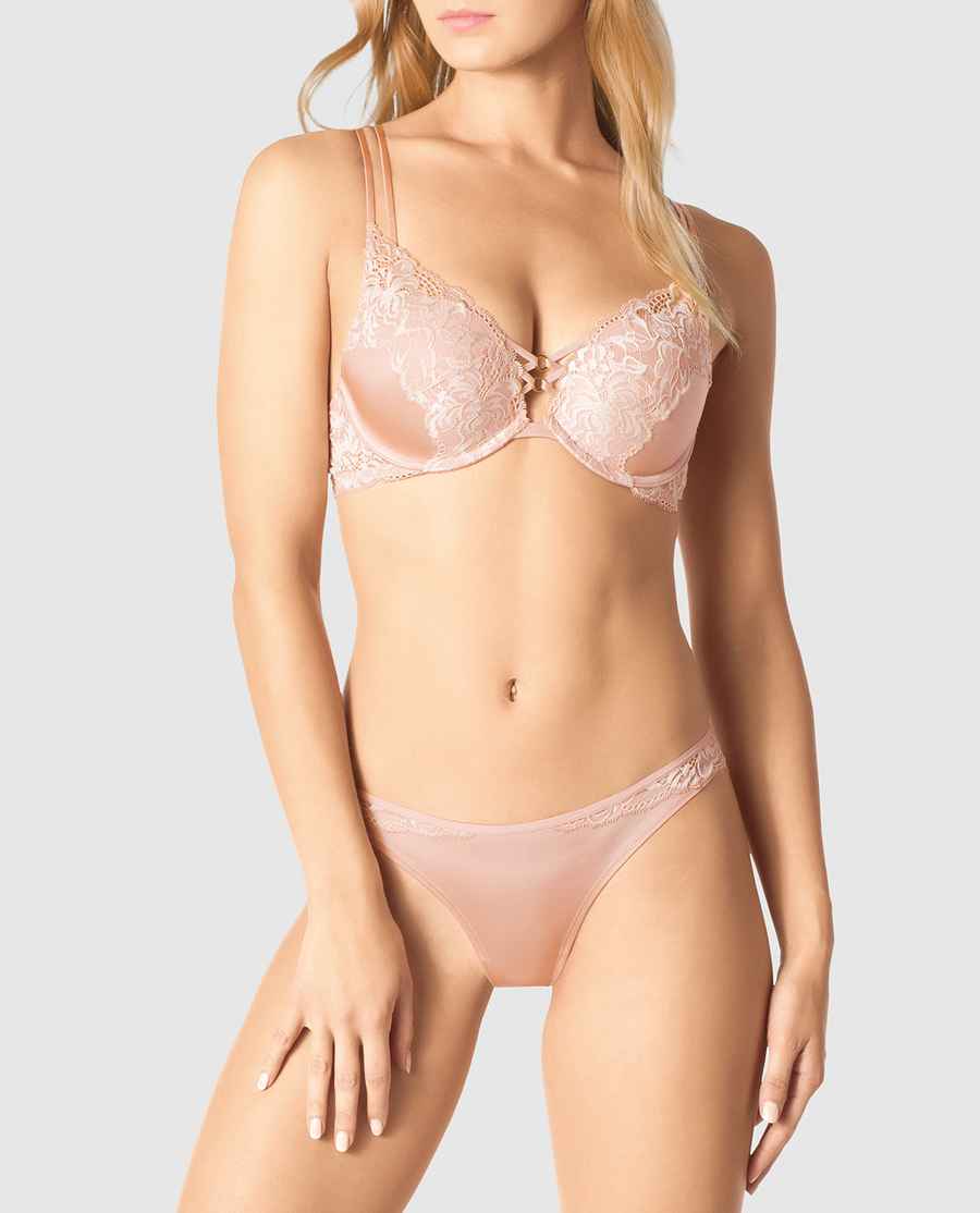 11149182 39H3, commercial photography for La Senza