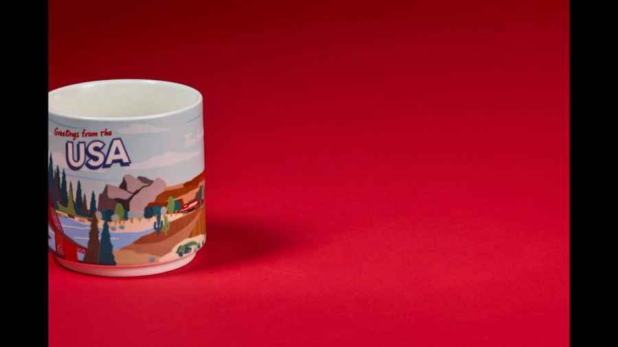 THUSA 10437 Traveler Mug USA 360, commercial photography for Tim Hortons