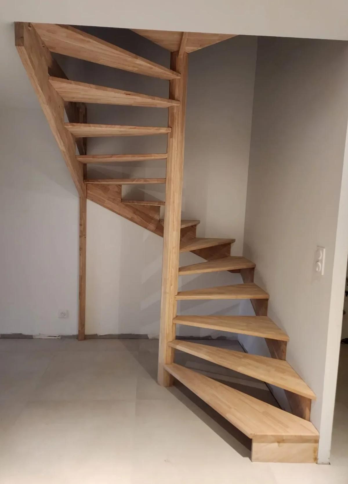 Escalier bois sur mesure dans le Morbihan, Le Quintrec Le Pallec
