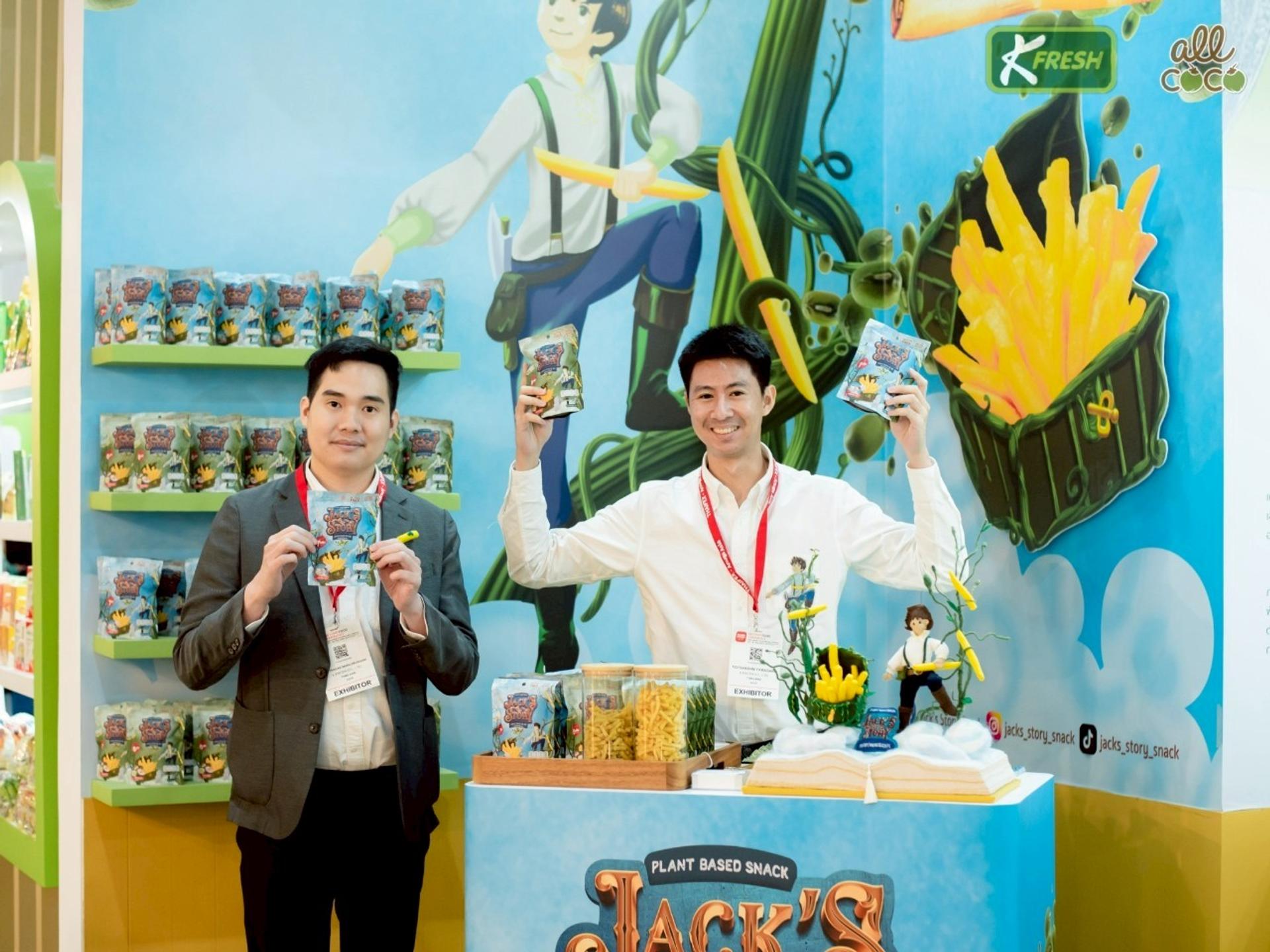  Activities in front of the K-Fresh booth