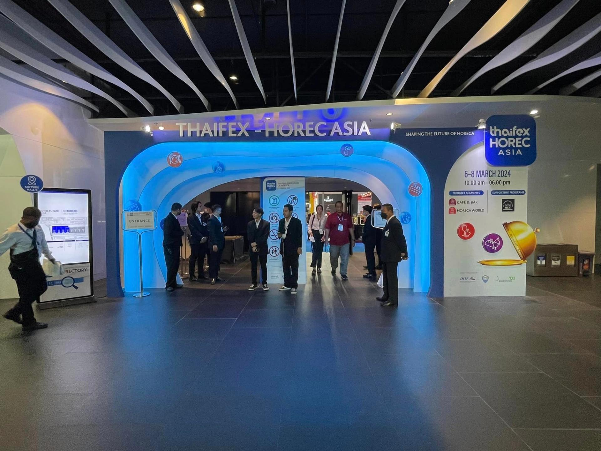  Atmosphere ahead of the event