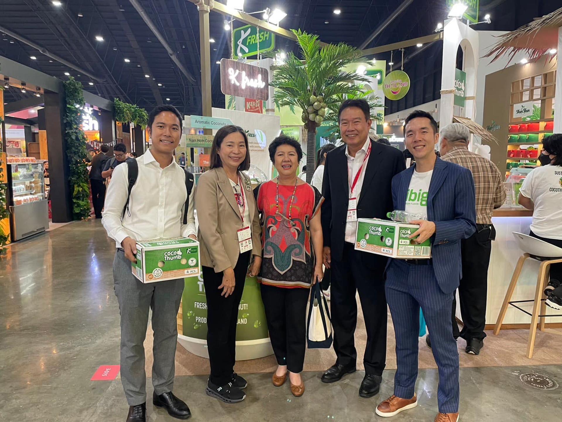 Visitors to the Kehresh booth