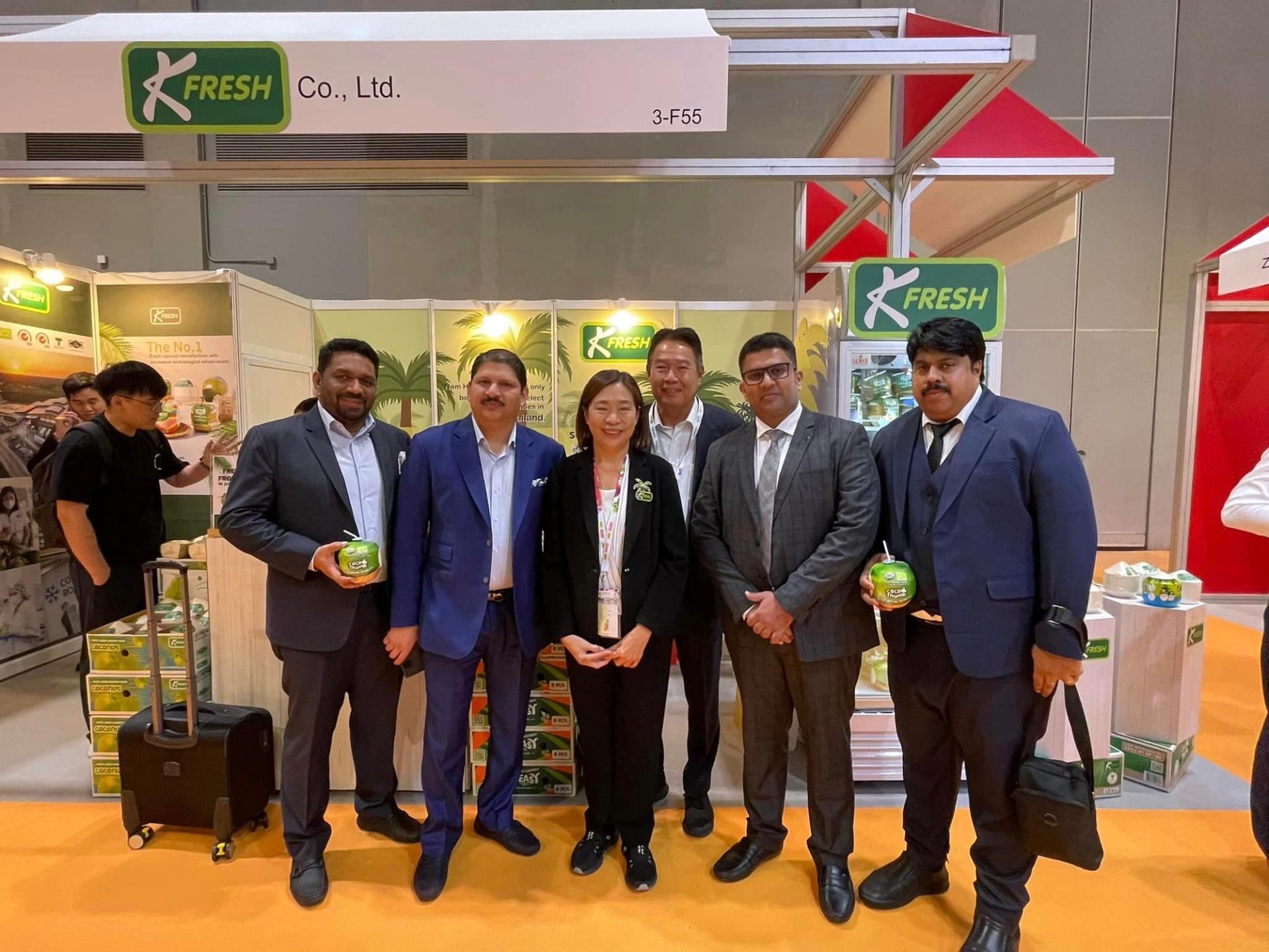  People visiting K fresh coconut water