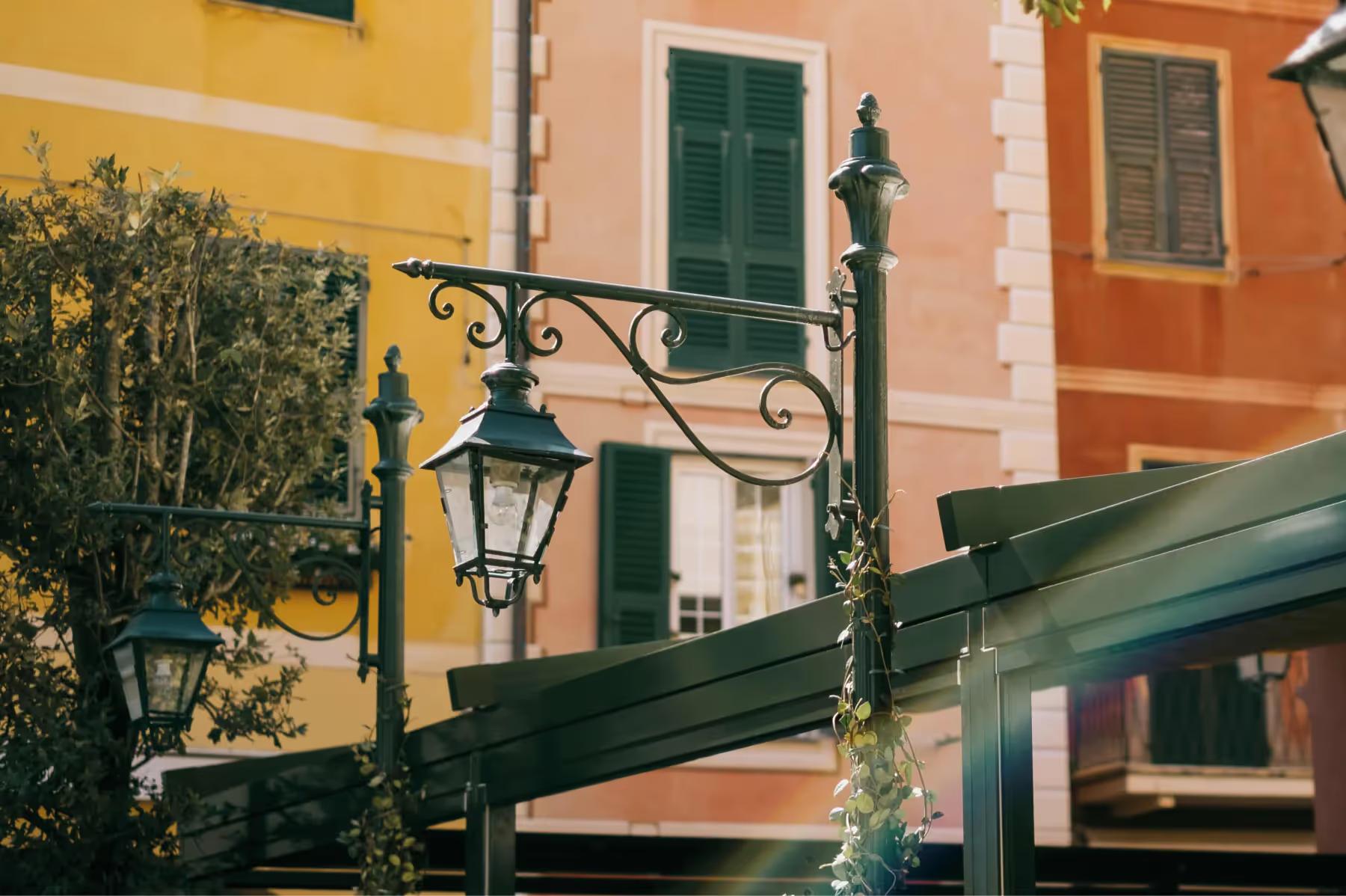 Splendido Mare: hotel storefront with green canopy awning
