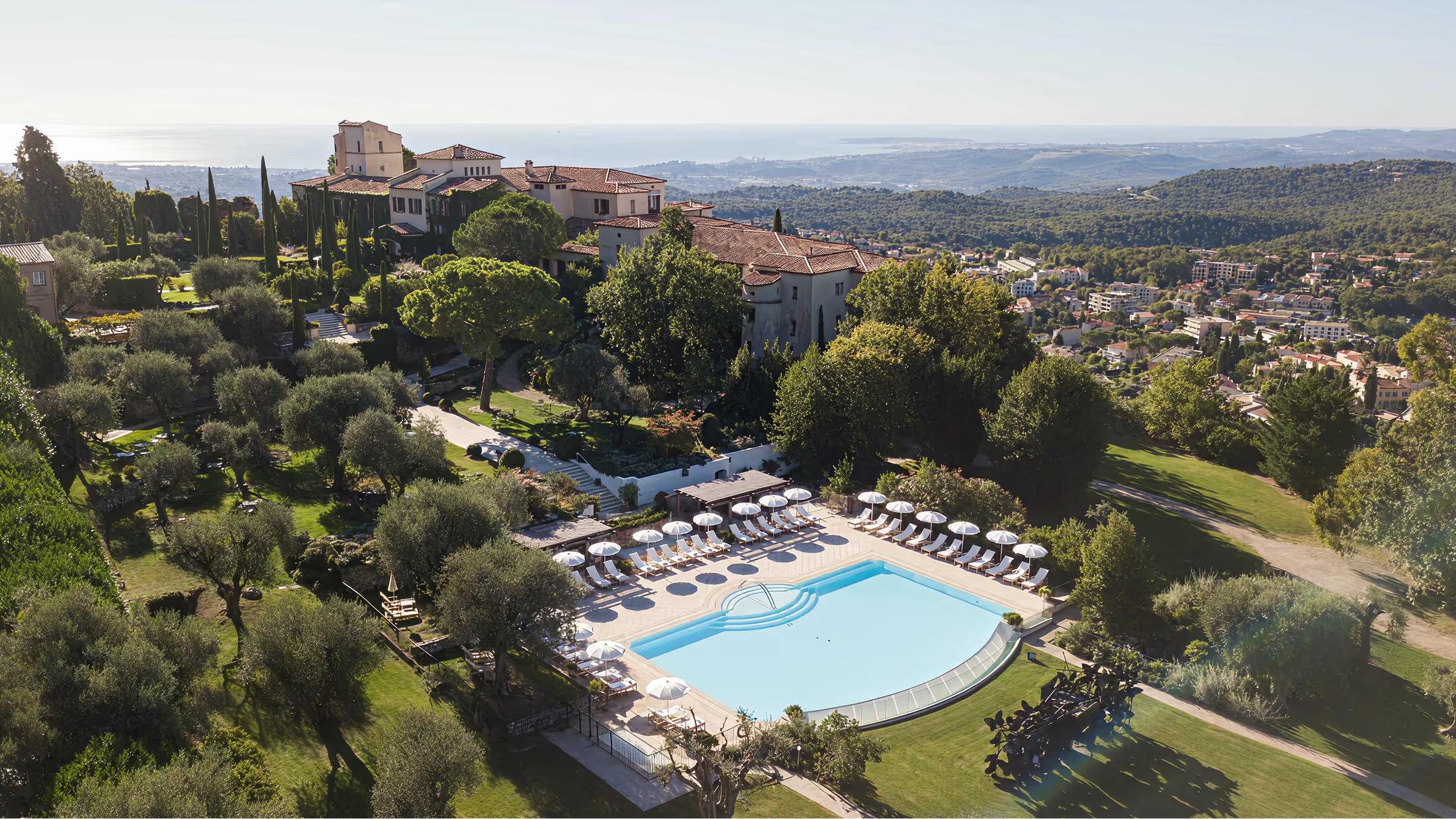 Medieval château with infinity pool overlooking the Mediterranean Sea