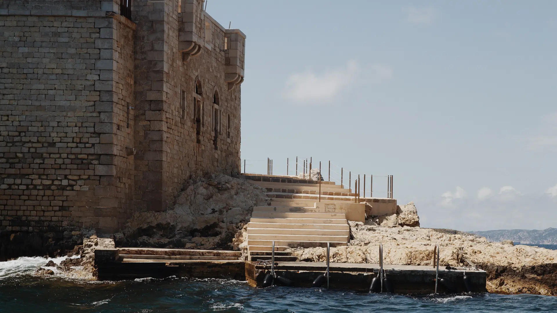 Île Degaby, the island restaurant off the coast of Marseille