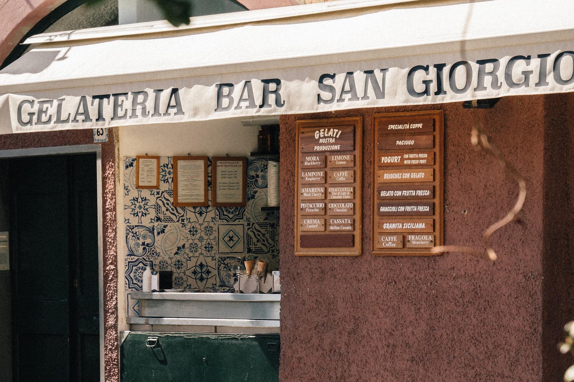 Splendido Mare: gelateria bar storefront sign