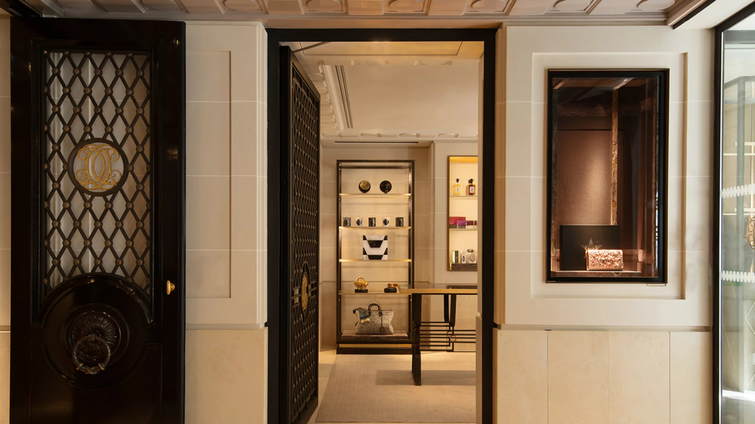 Hôtel de Crillon: entrance vestibule with ornamental doors and classical architectural detailing