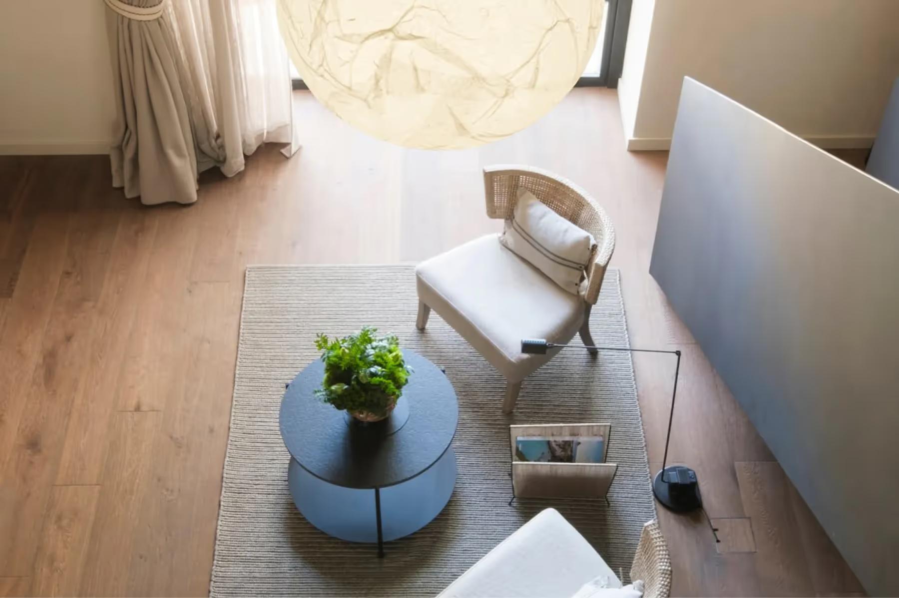 Can Ferrereta: bedroom with double bed and warm wooden accents
