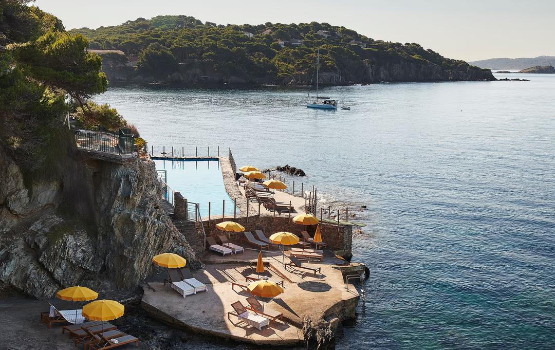 The beach club at Hôtel Le Provençal