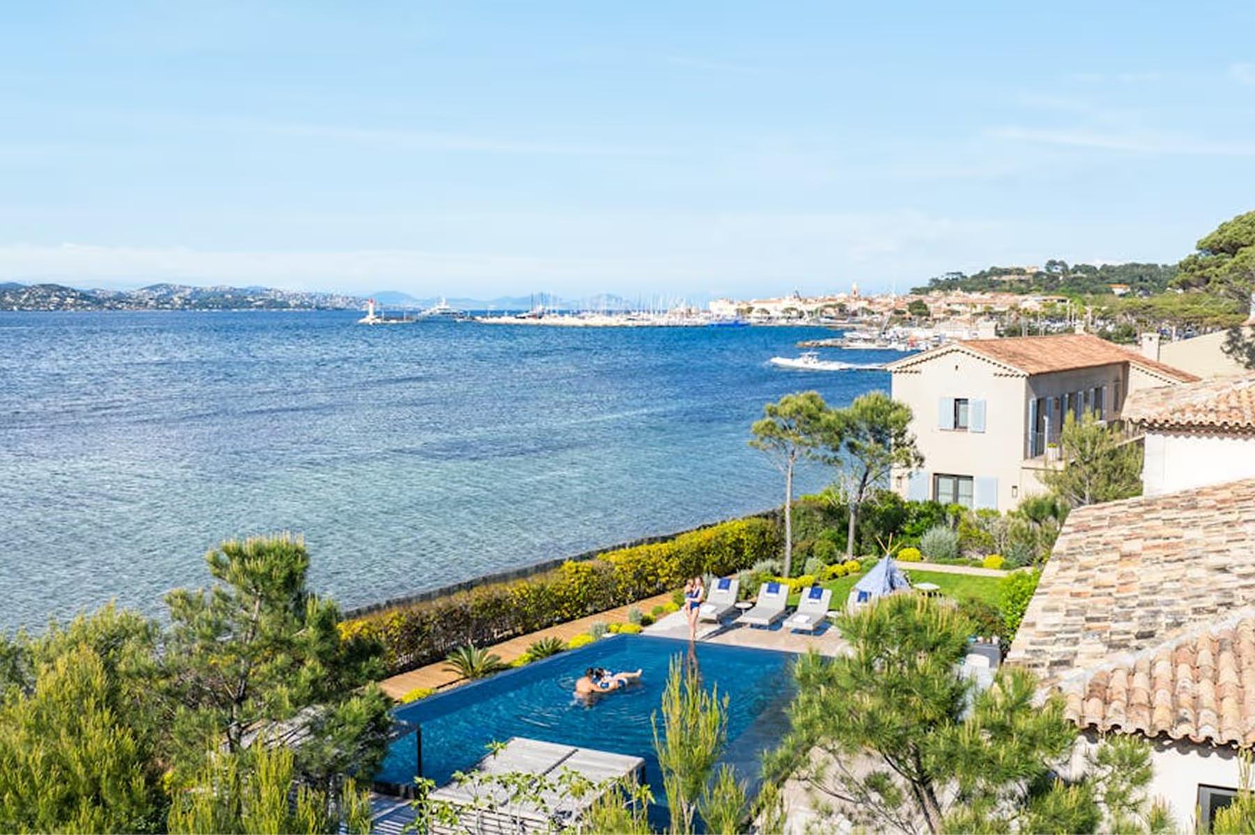 Cheval Blanc St-Tropez: coastal villa with infinity pool and Mediterranean shoreline
