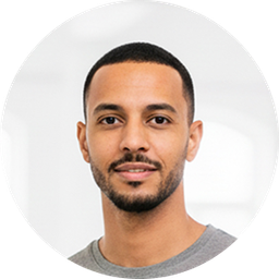 Portrait d’Omar, développeur backend et API chez Grande Charte, agence web et digitale à Casablanca