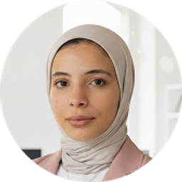Portrait de Hajar, experte WordPress et WooCommerce chez Grande Charte, agence web et digitale à Casablanca