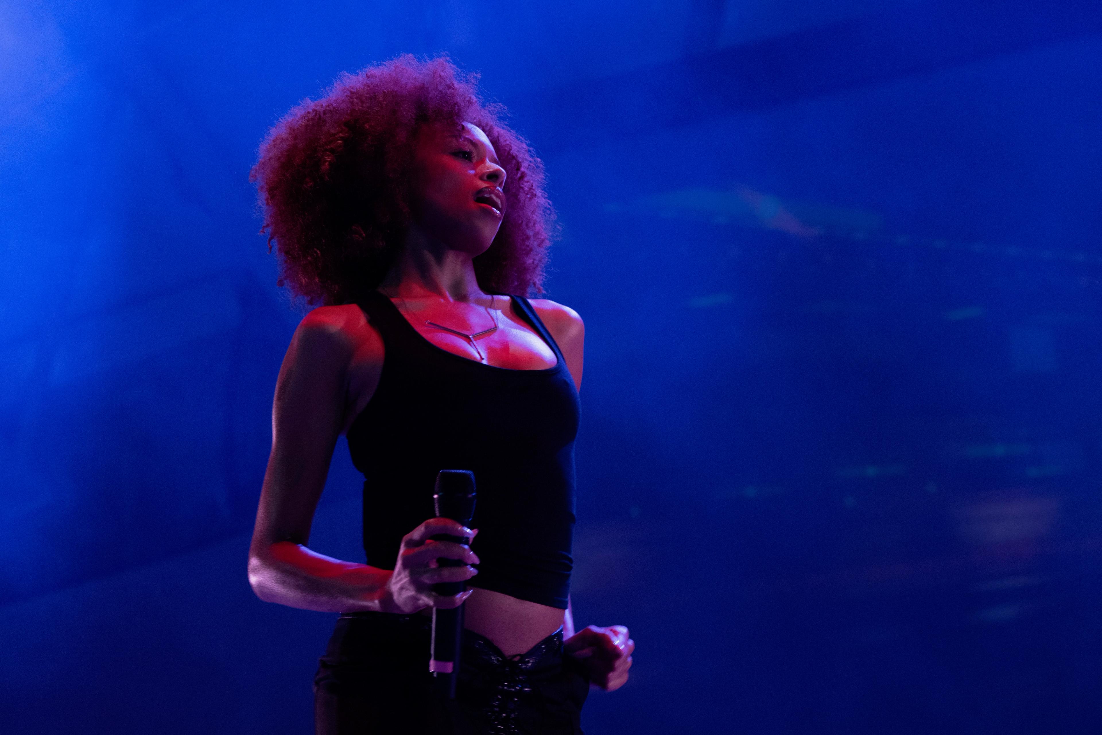 Ravyn Lenae Mesmerizes the Muirstock Audience with Her Ethereal Performance