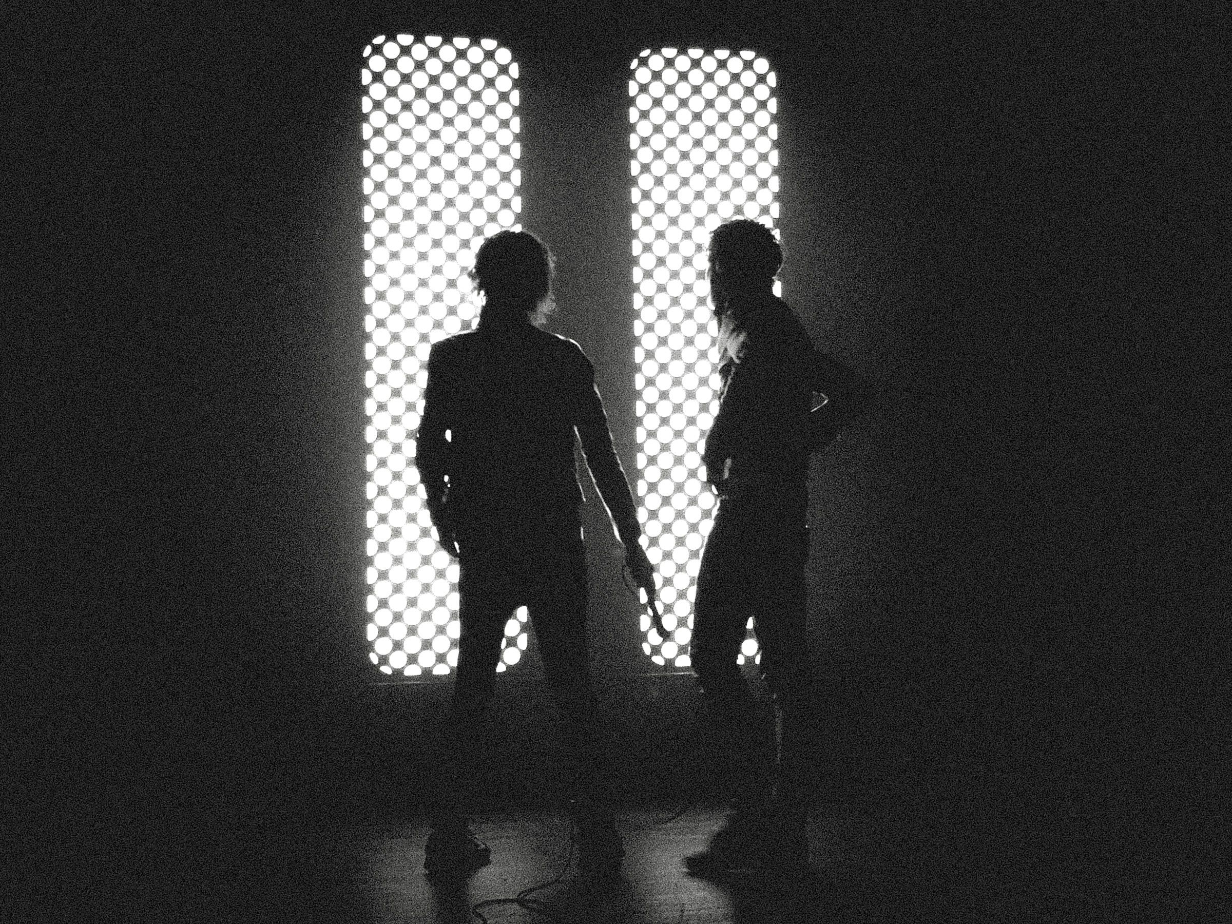 The Hellp Indie Sleaze Los Angeles Fonda Crystal Castles Ssx LL