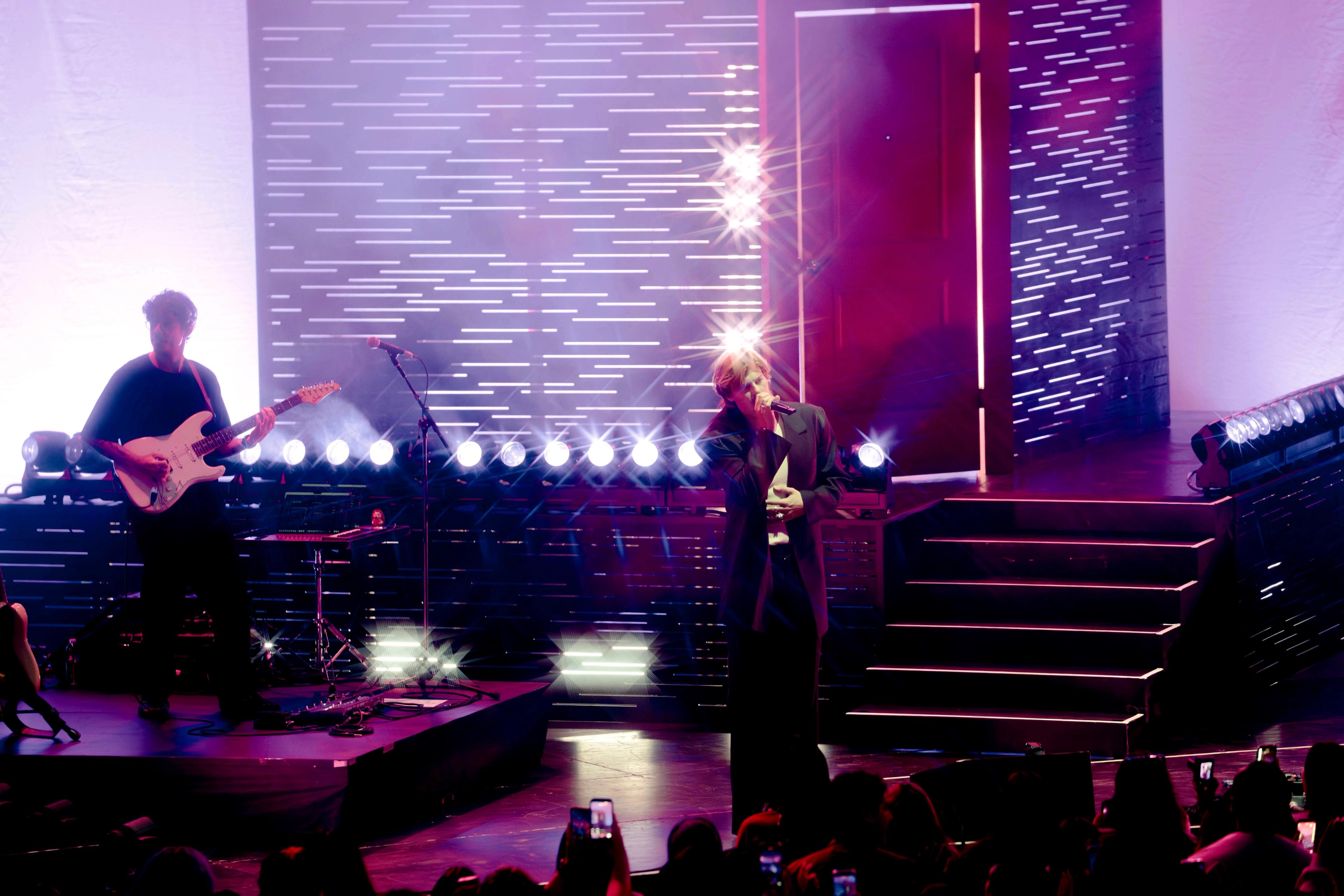 Ruel Rules the Hollywood Palladium on his Last Night of Tour