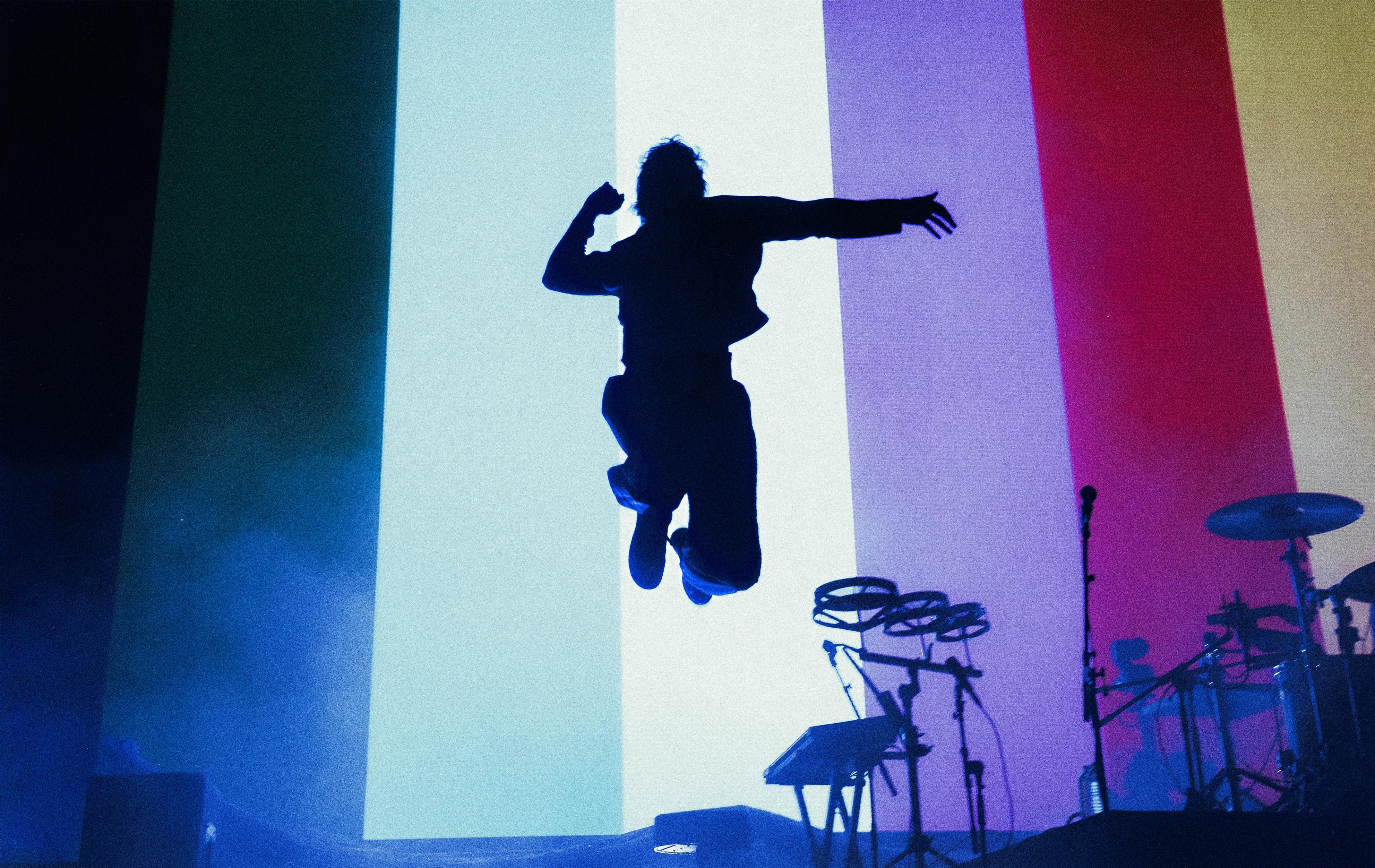 "THESE BIRDS NOT MEANT TO FLY ALONE:" Turnstile Shakes Gallagher Square