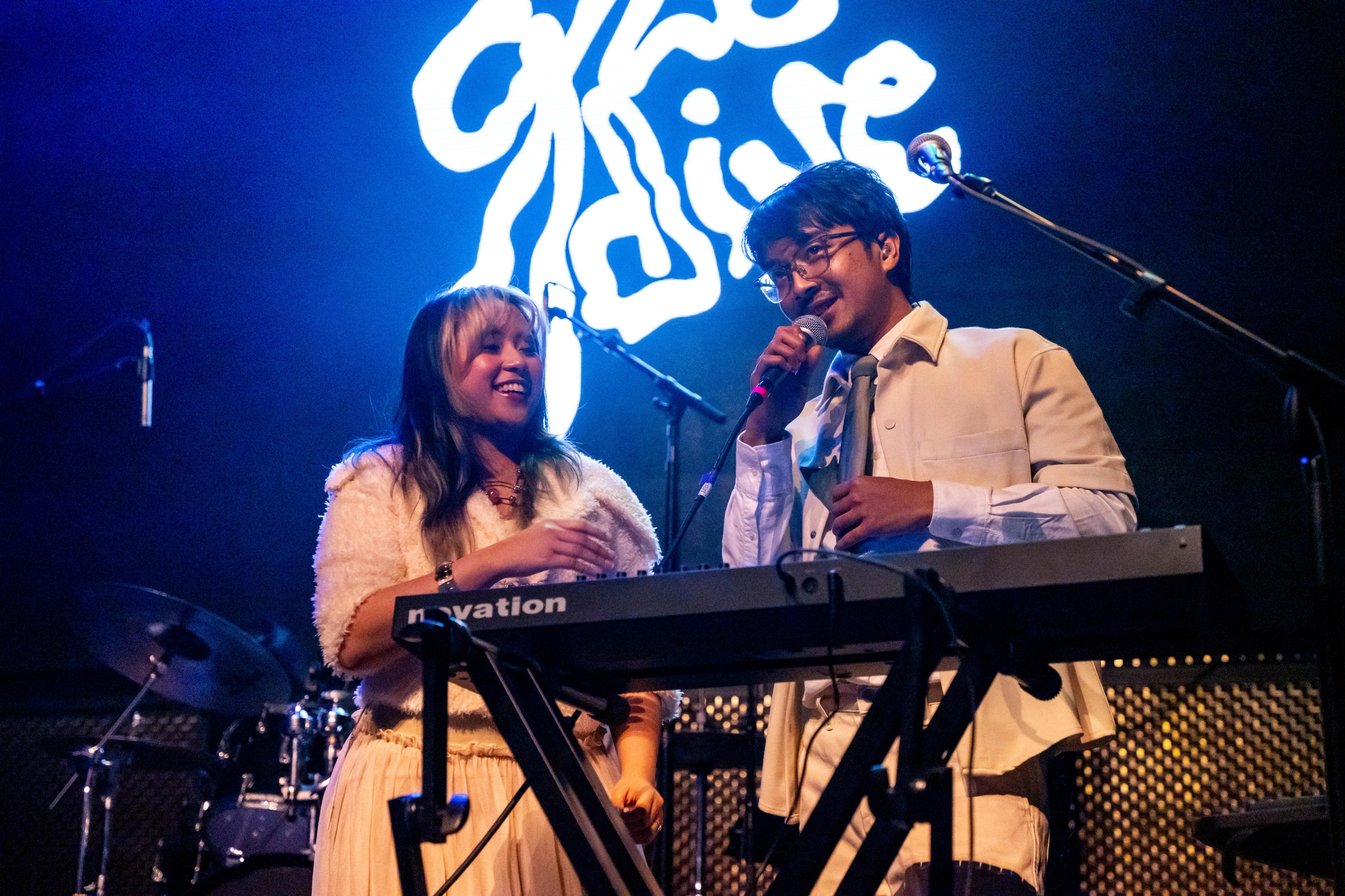 Galdive Gallery: LIVE at the Music Box