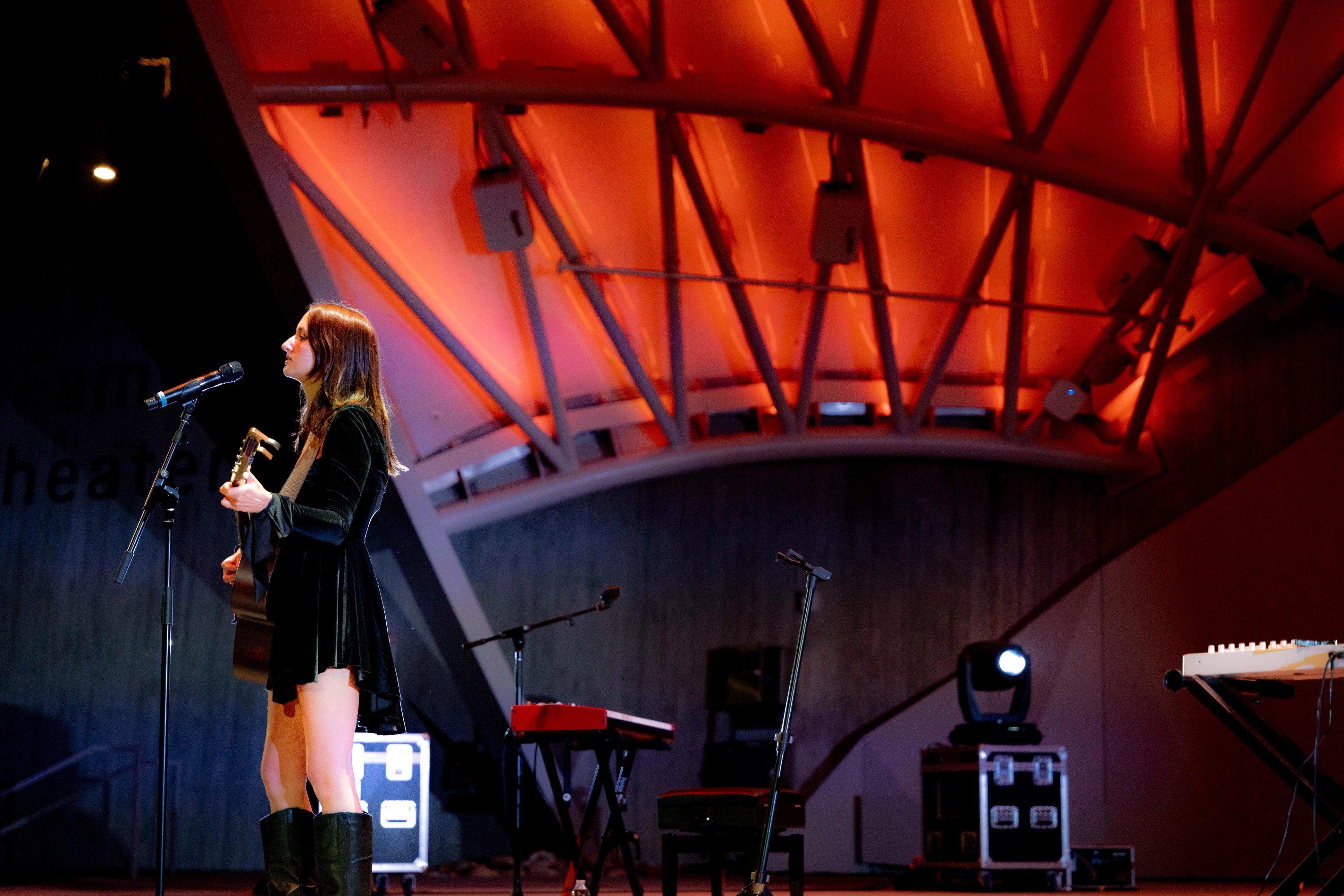 Crosscurrent: An Evening with Sadie Jean and greek