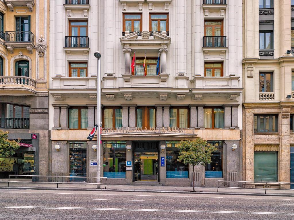 Exterior of H10 Villa de la Reina, Madrid