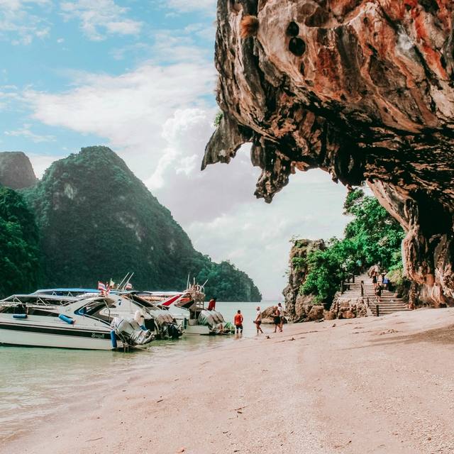 Discover Vietnam, Cambodia & Thailand Discover Vietnam, Cambodia & Thailand
