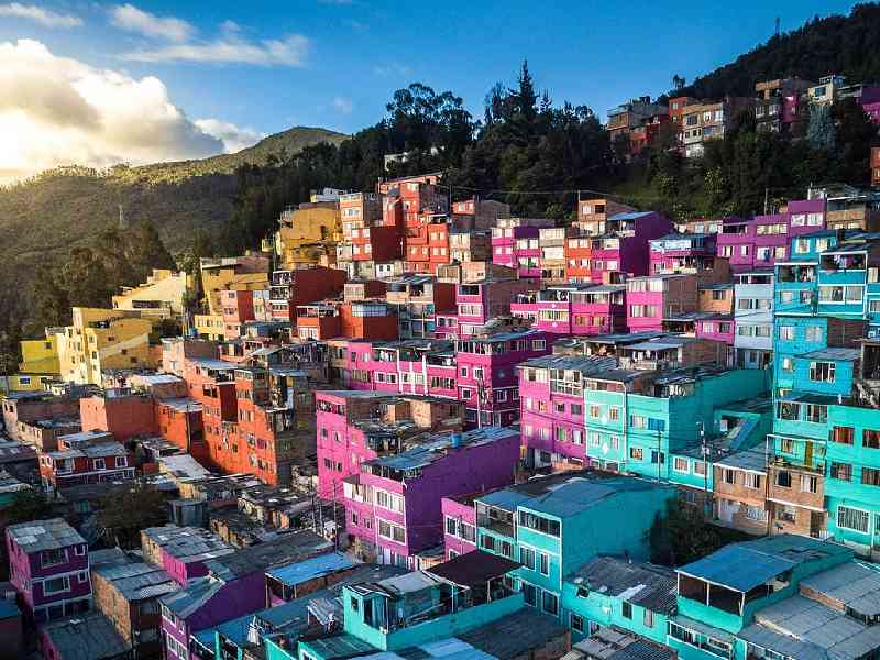 Explore Cartagena’s Colonial Beauty