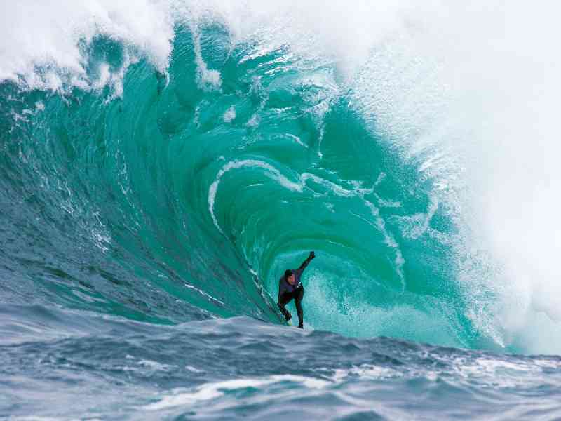 Experience New Zealand and Australia’s iconic surf culture with lessons in Raglan and Spot X Surf Camp.