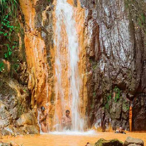 Swim beneath stunning waterfalls including Adelphi Falls, St. Margaret Falls, and the unique Golden Falls with its naturally warm and cool waters. Swim beneath stunning waterfalls including Adelphi Falls, St. Margaret Falls, and the unique Golden Falls with its naturally warm and cool waters.