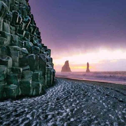 Black-Sand Beaches & Volcanic Shores Black-Sand Beaches & Volcanic Shores