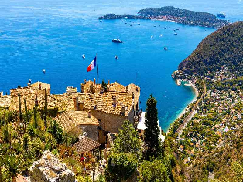 Discover unforgettable coastal moments with a catamaran cruise, scenic beaches, and stunning views from Èze and Monaco
