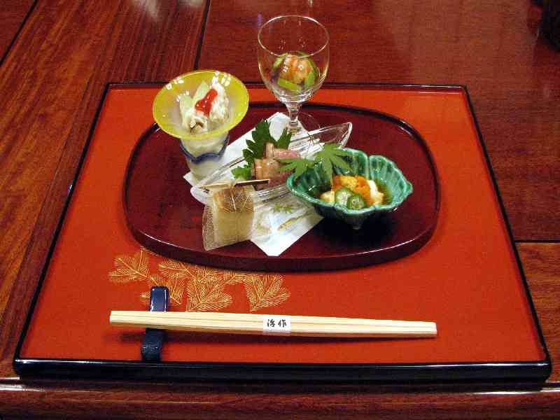 Experience an authentic kaiseki meal, hosted by a real Kyoto geisha