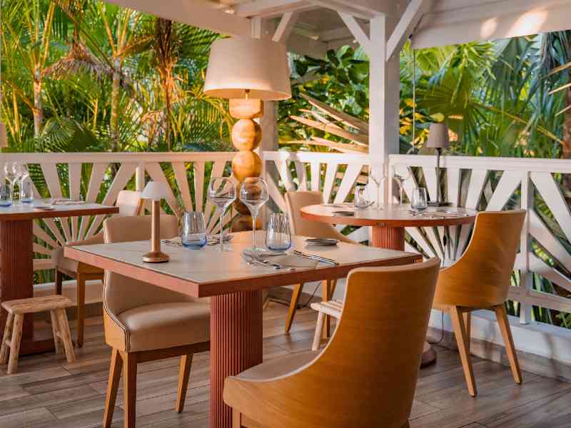 Enjoy gourmet dining, premium drinks, and unforgettable memories captured through professional photography and drone footage throughout the day.