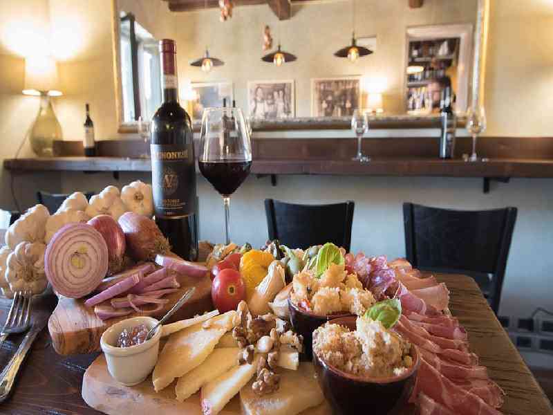 Wine & Cuisine in Montepulciano