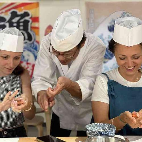 Learn the art of sushi making in a private workshop Learn the art of sushi making in a private workshop