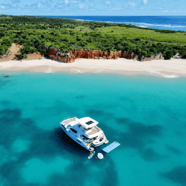 Luxury Catamaran Luxury Catamaran