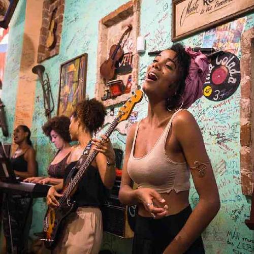 Experience Havana’s vibrant live music scene, from street performers to intimate local venues. Experience Havana’s vibrant live music scene, from street performers to intimate local venues.
