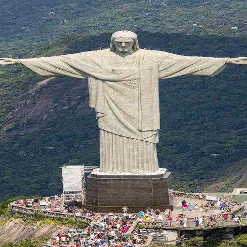 Beat the crowds to Christ the Redeemer for an incredible sunrise view Beat the crowds to Christ the Redeemer for an incredible sunrise view