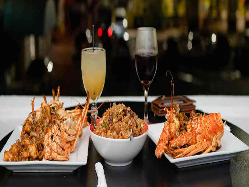 Enjoy a buffet lunch and unlimited drinks from the open bar onboard