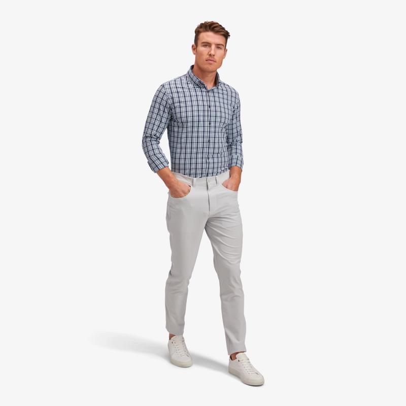 A model dressed in Mizzen+Main clothing