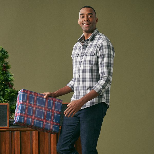 A model, wearing Mizzen+Main clothing.
