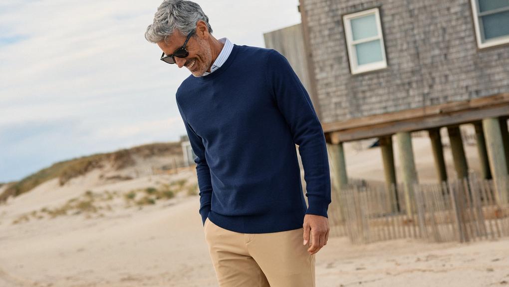What to Wear With Chinos: 7 Men's Outfit Ideas.