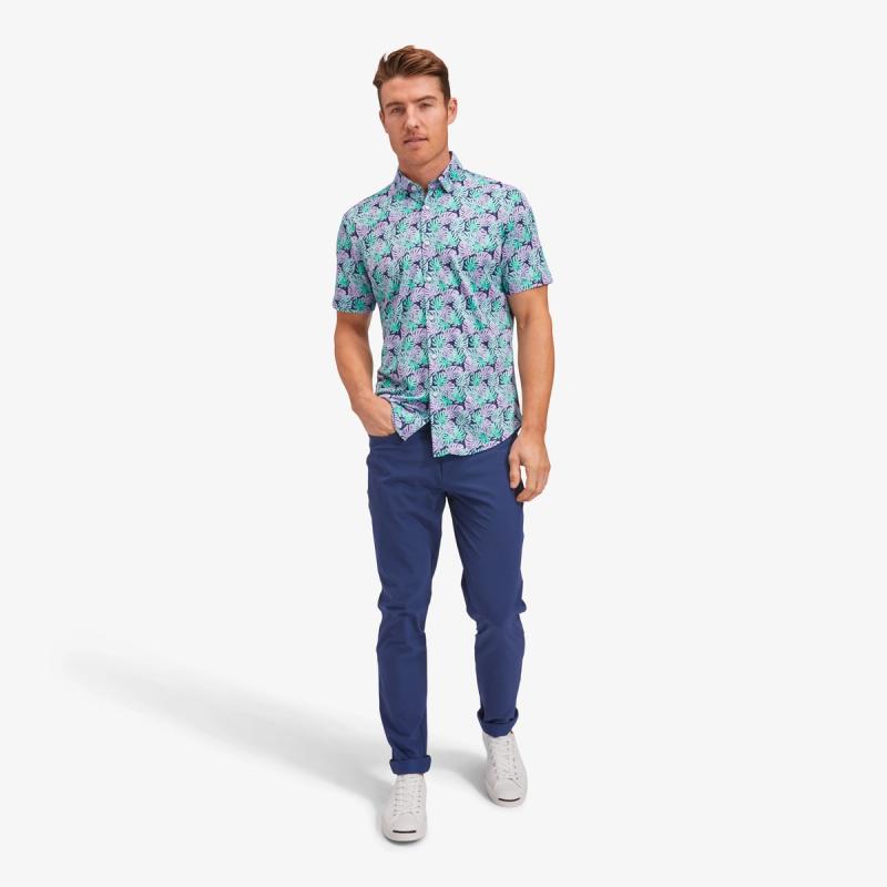 A model dressed in Mizzen+Main clothing