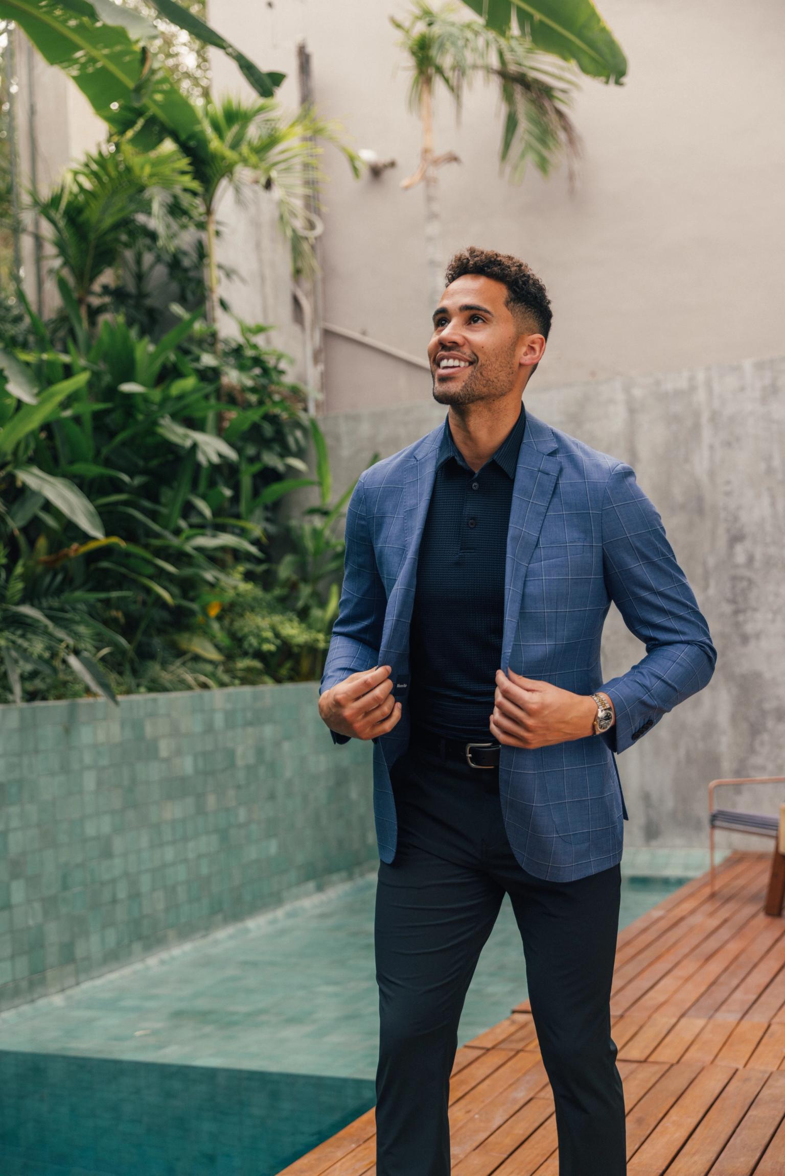 model-is-6-2-and-is-wearing-a-size-medium-with-a-trim-fit