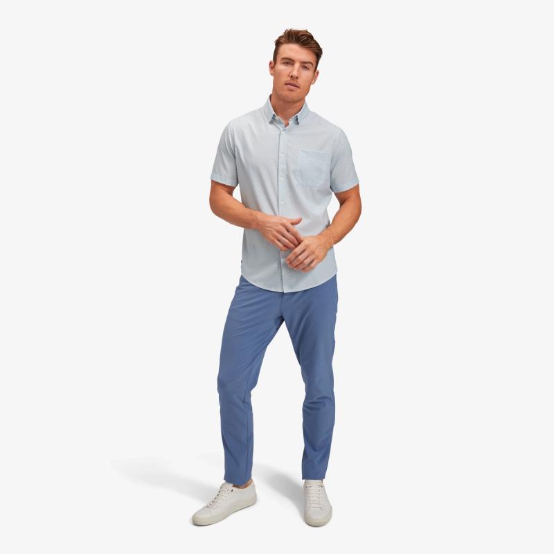 A model dressed in Mizzen+Main clothing