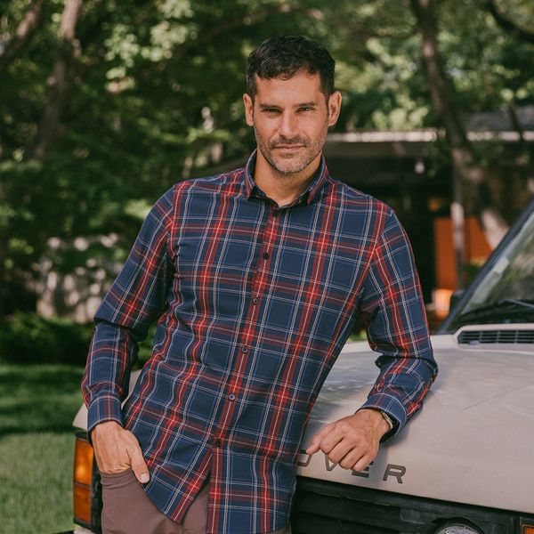 A model, wearing Mizzen+Main clothing.