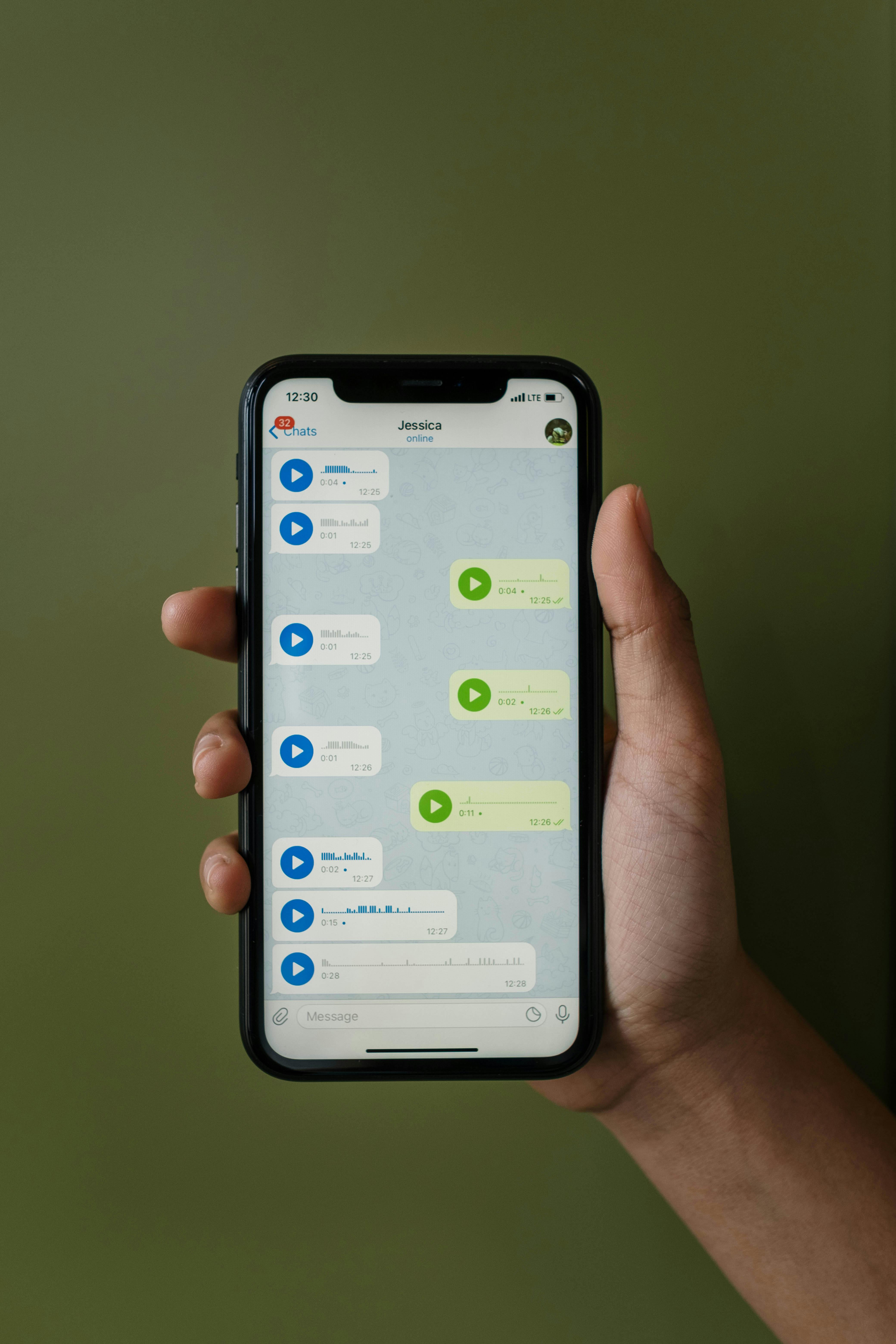 Telegram Groups vs. Channels: Which Format is Right for Your Business Goals?