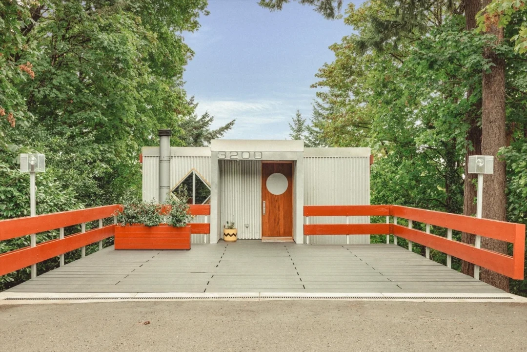 Property Watch: This Council Crest House Looks like a Vintage Camera