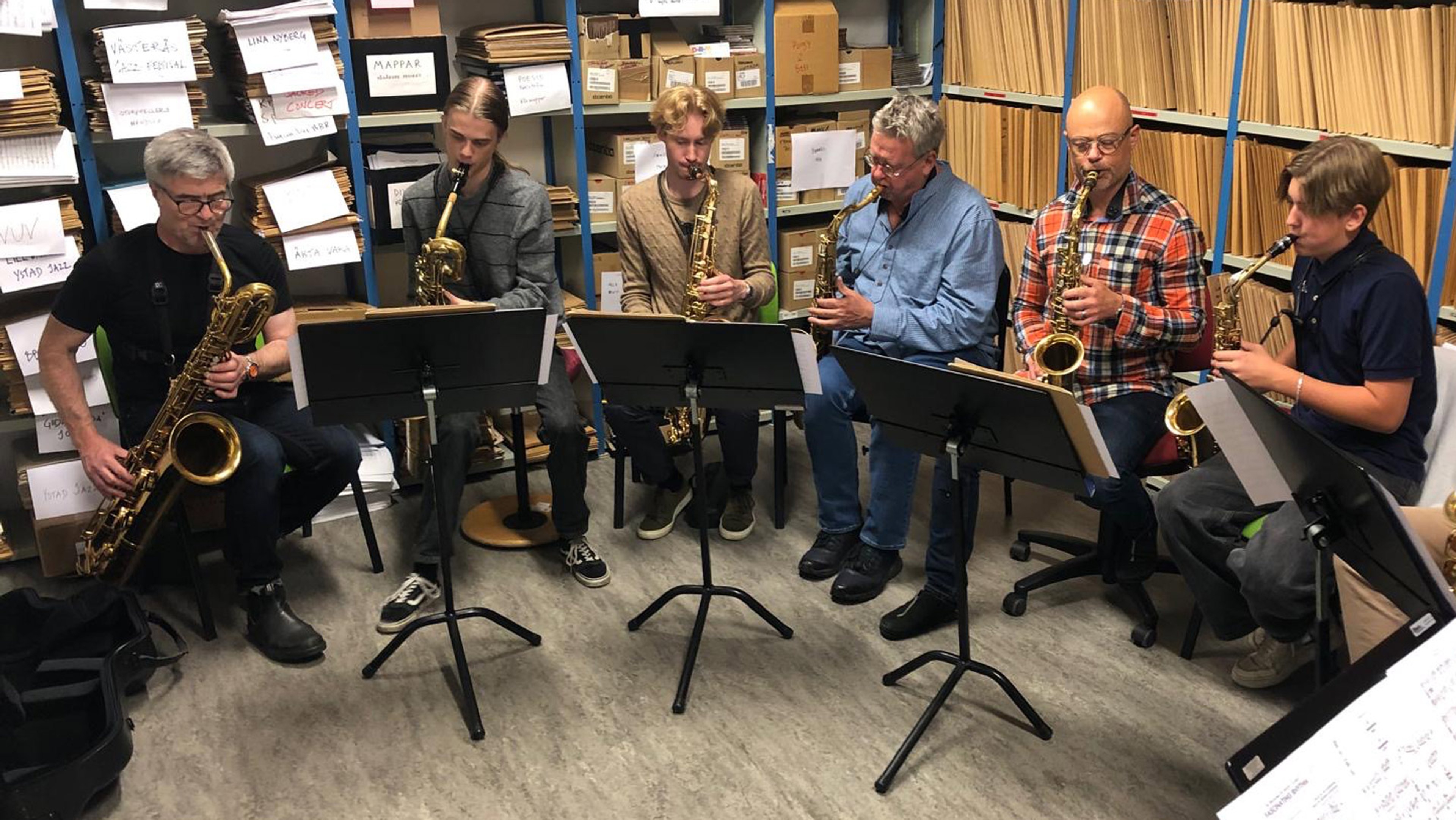 Saxofonister ur Bohuslän Big Band och Next Generation Big Band repar tillsammans.